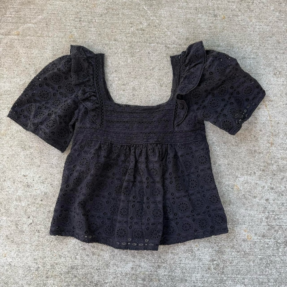 Vineyard Vines Black Eyelet Square-Neck Flutter Sleeve Top